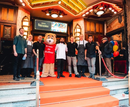 Chefs met BioBeer ingang Tuschinski