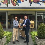 20180830 overhandiging Calex Led verlichting Frans Wientjes Albert Meeuwissen.jpg